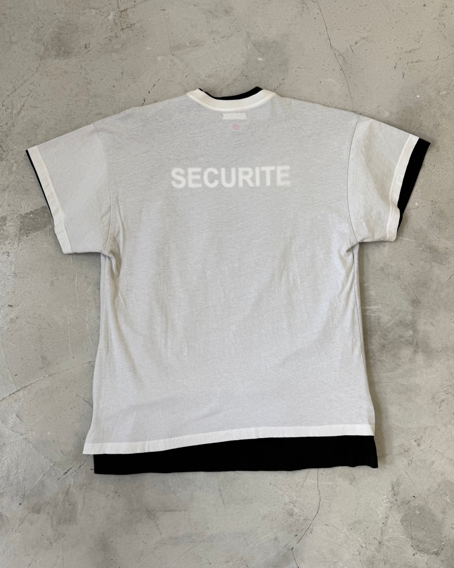 VETEMENTS X HANES SS17 DOUBLE LAYERED SECURITE TEE