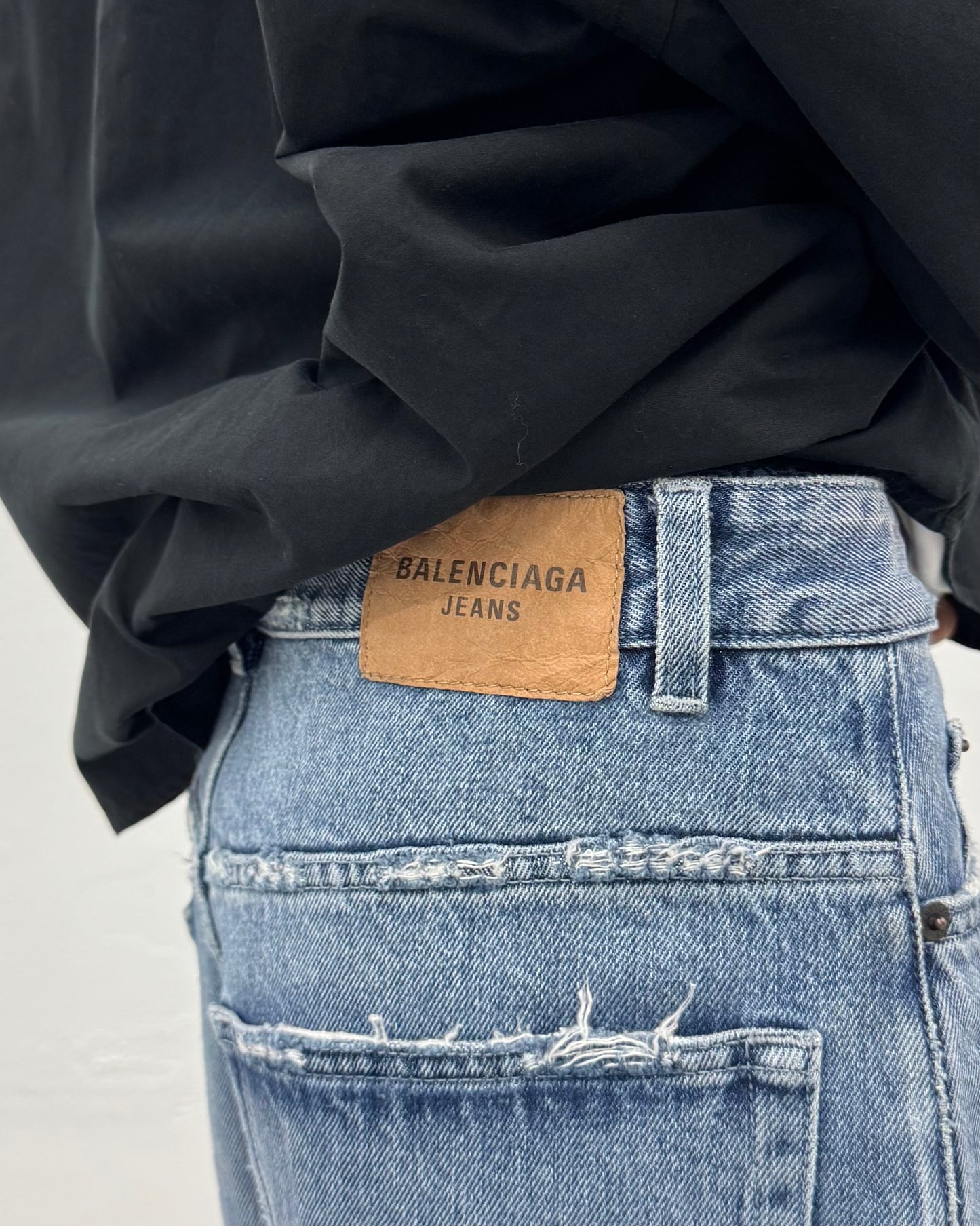 BALENCIAGA PRE-FALL 2021 RIPPED BAGGY JEANS