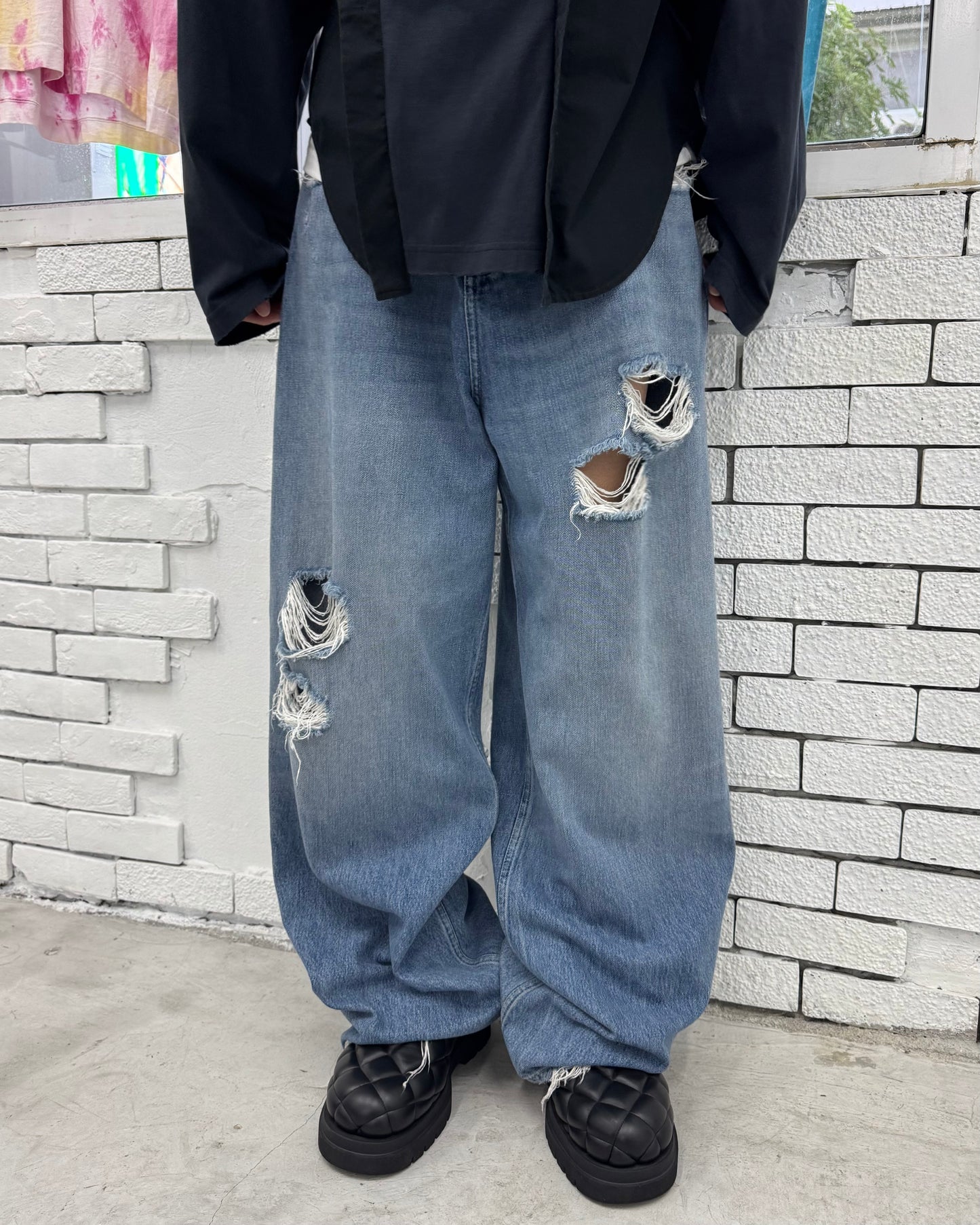 BALENCIAGA PRE-FALL 2021 RIPPED BAGGY JEANS