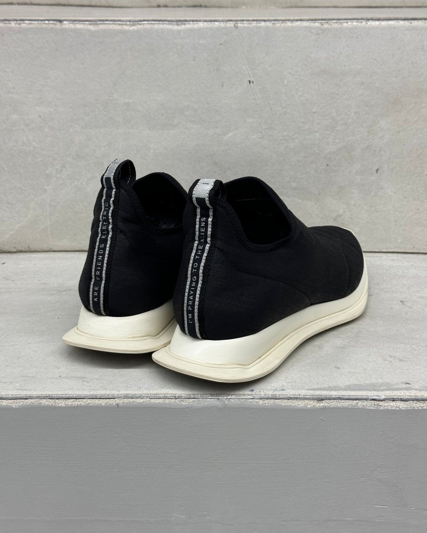 RICK OWENS DRKSHDW SS19 NEW RUNNER SNEAKERS