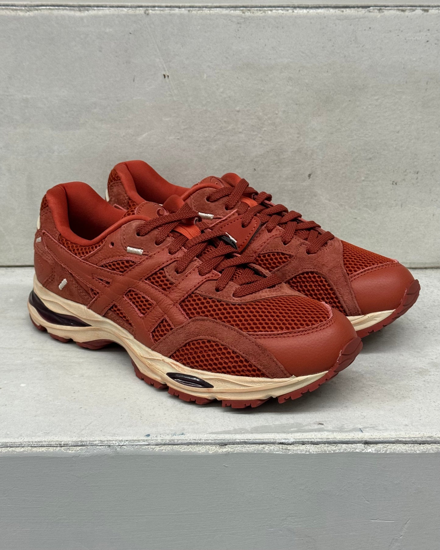 ASICS X DENIM TEARS GEL-MC PLUS IN BURNT OCHRE SNEAKERS